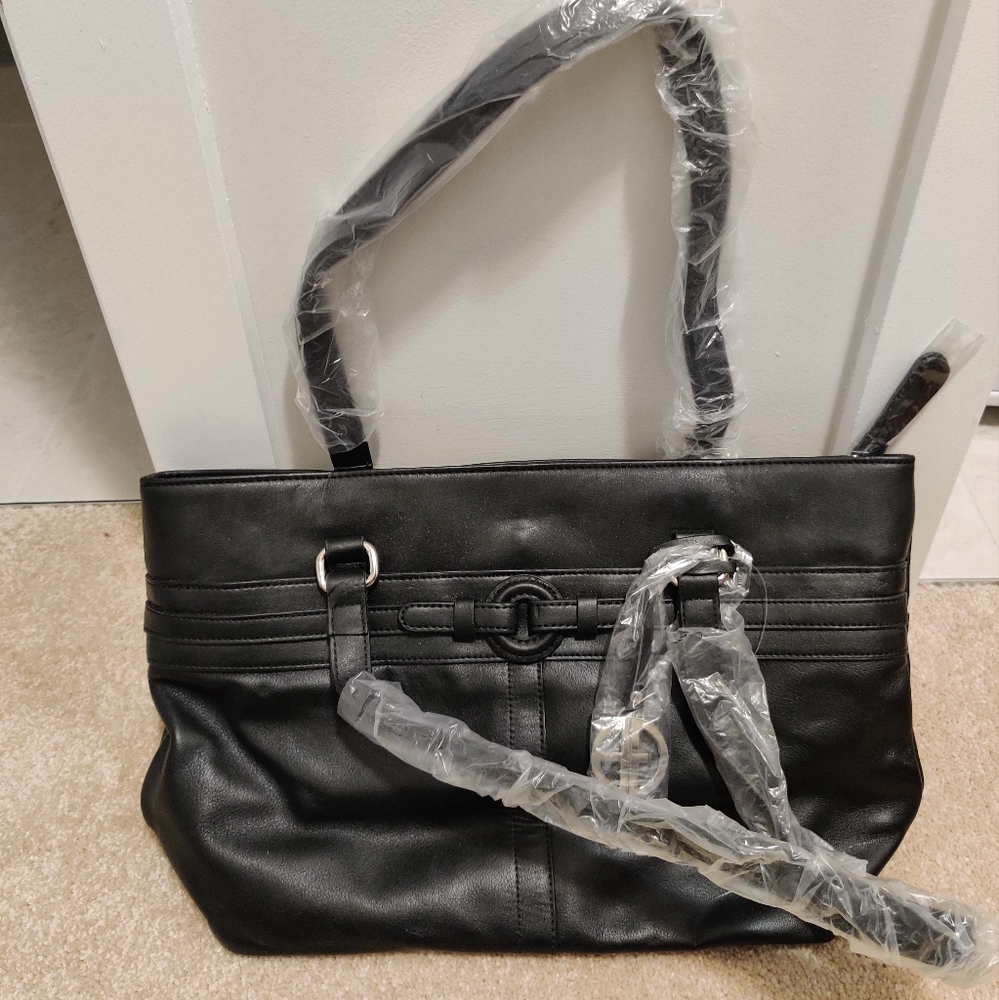 Black Leather Giani Bernini Handbag